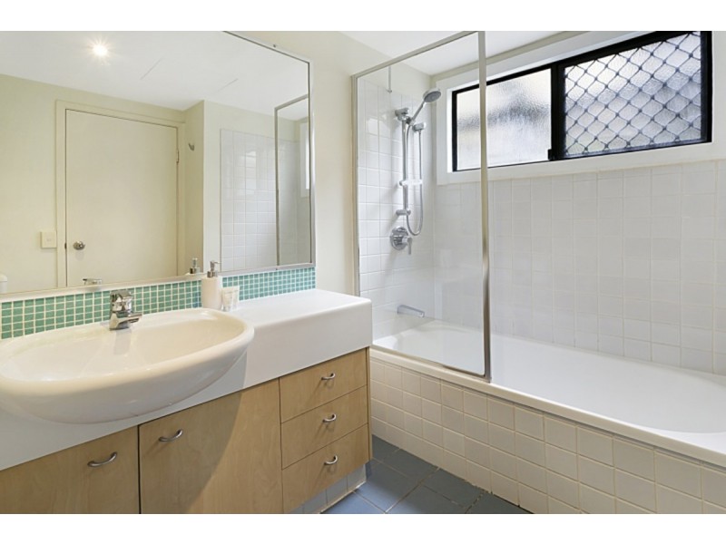 11/60 Sherwood Road, Toowong QLD 4066