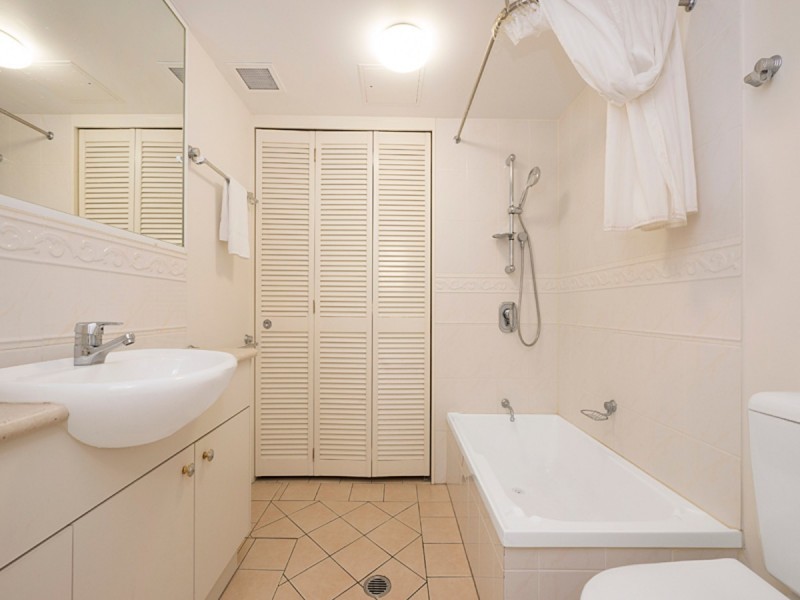 13/5-11 Chasely Street, Auchenflower QLD 4066