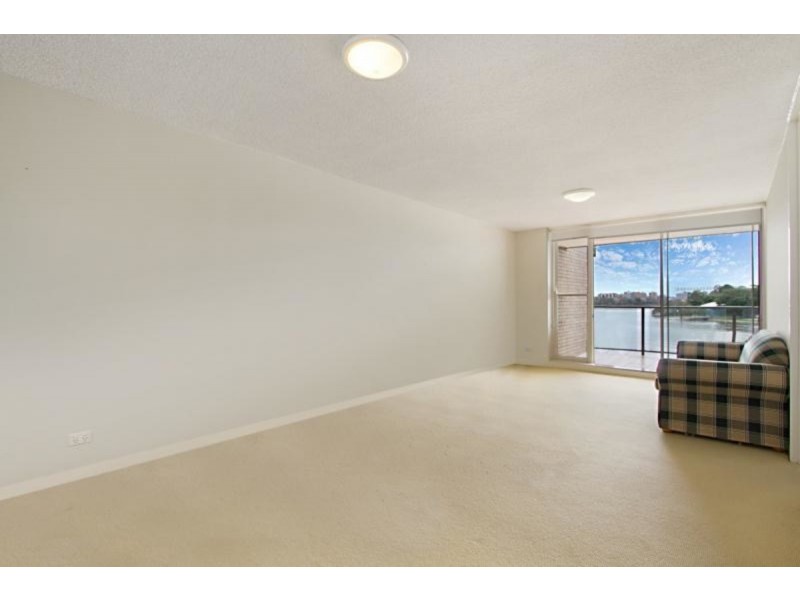 6/8 Sandford Street, St Lucia QLD 4067