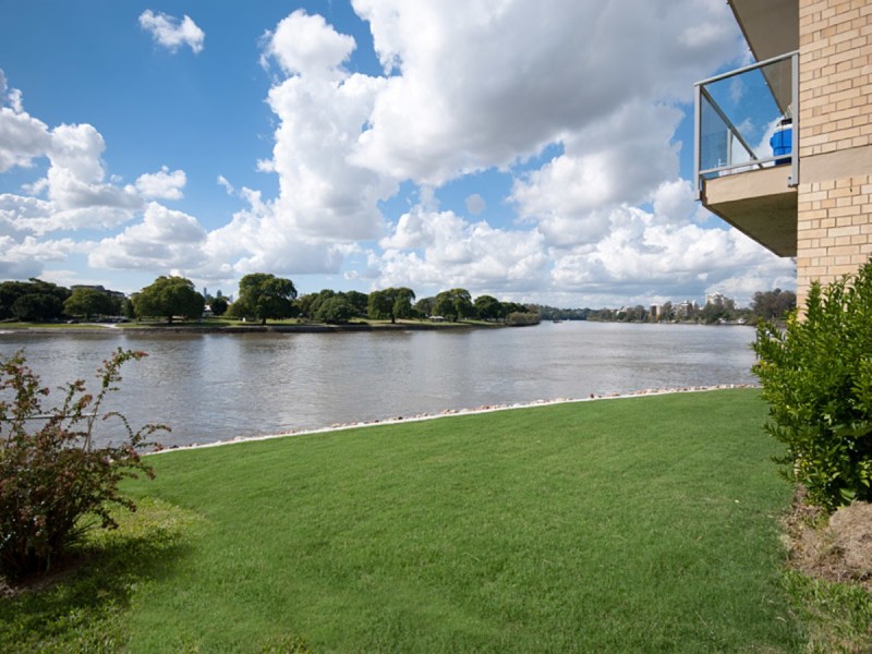 6/8 Sandford Street, St Lucia QLD 4067