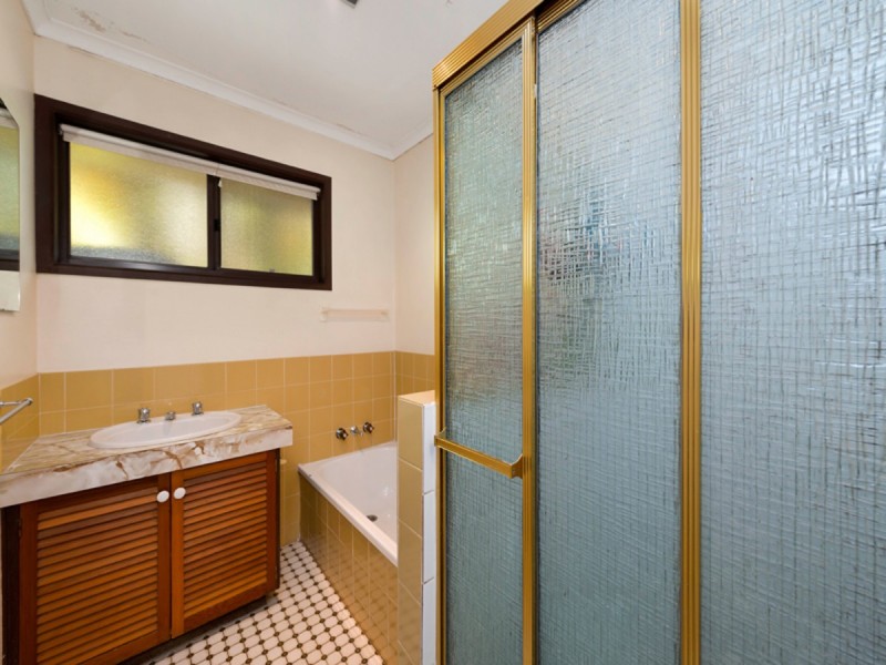 14 Marlock Street, Bellbowrie QLD 4070