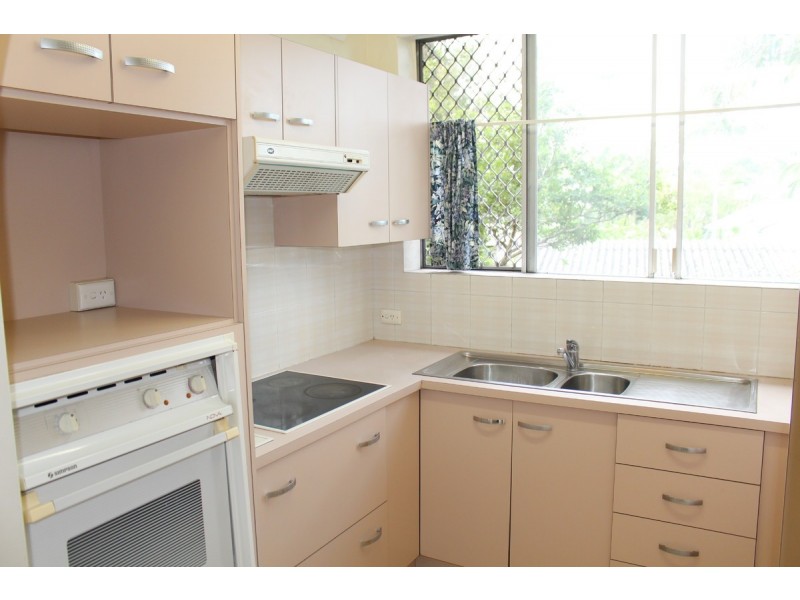 4/117 Clarence Road, Indooroopilly QLD 4068