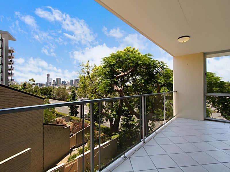 10/24 Dunmore Terrace, Auchenflower QLD 4066