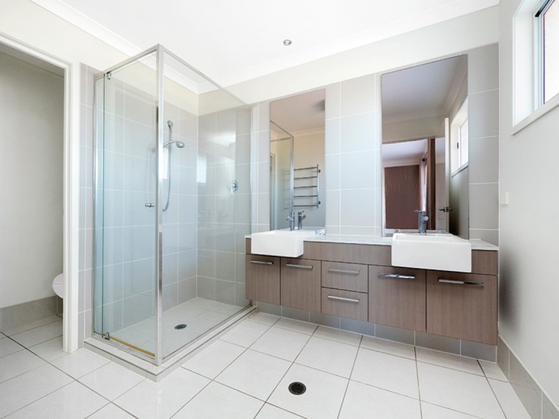3 Bunya Street, Moggill QLD 4070