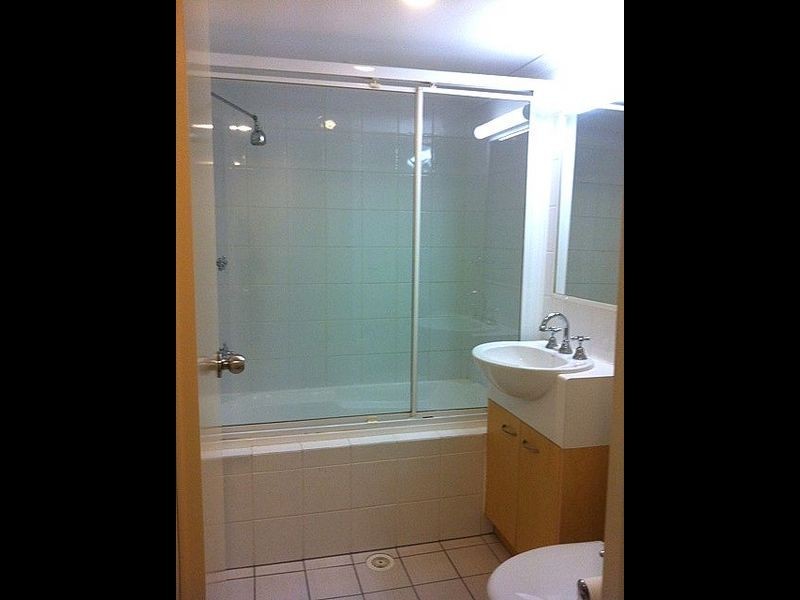 6/182 Carmody Road, St Lucia QLD 4067