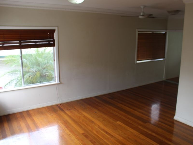 127 Waverley Road, Taringa QLD 4068