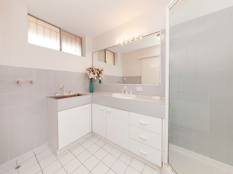 2/47 Swann Road, Taringa QLD 4068