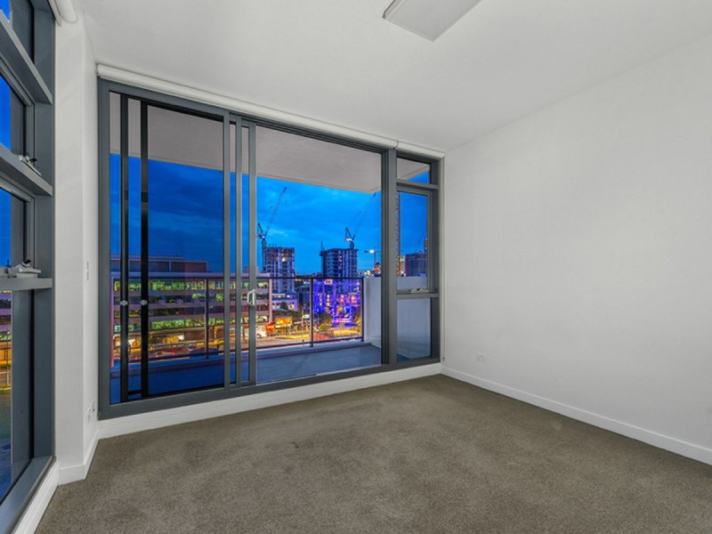 99/27 Cunningham Street, Newstead QLD 4006