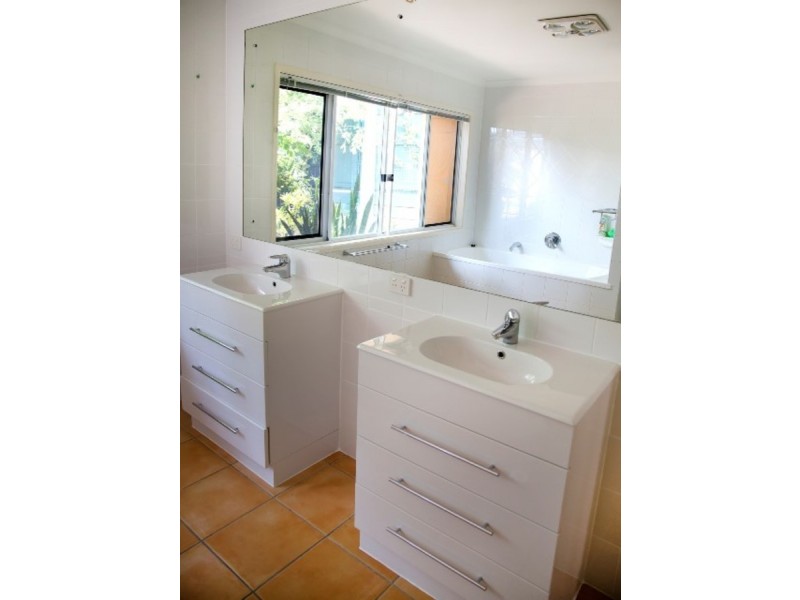 28 Harefield Street, Indooroopilly QLD 4068