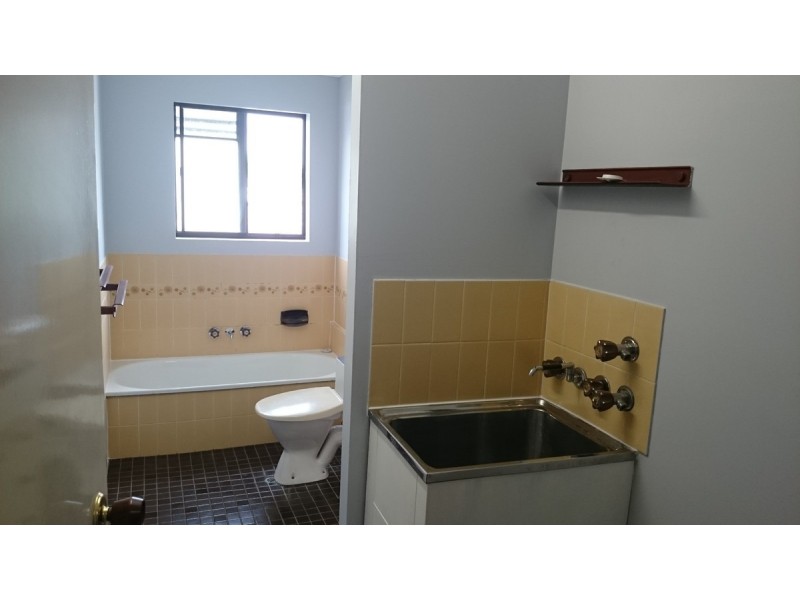 8/5 Grosvenor Road, Indooroopilly QLD 4068