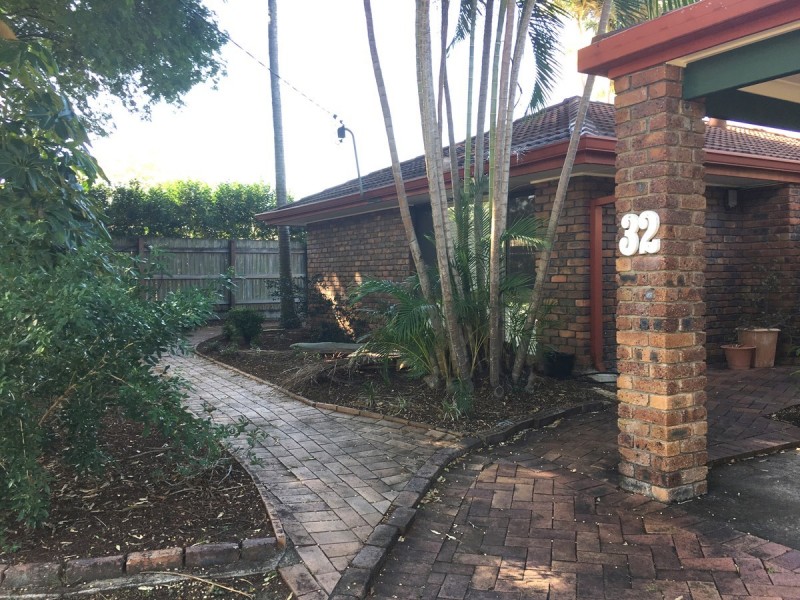 32 Romanella Street, Fig Tree Pocket QLD 4069