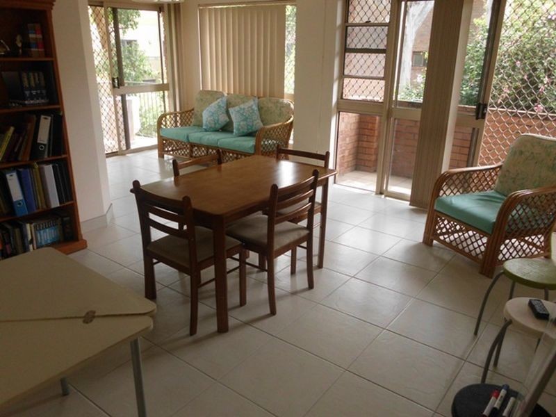 5/8 Carr Street, St Lucia QLD 4067