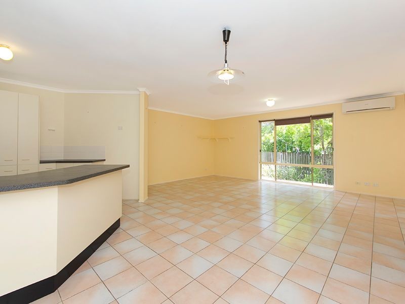 35 Campbell Crescent, Bellbowrie QLD 4070