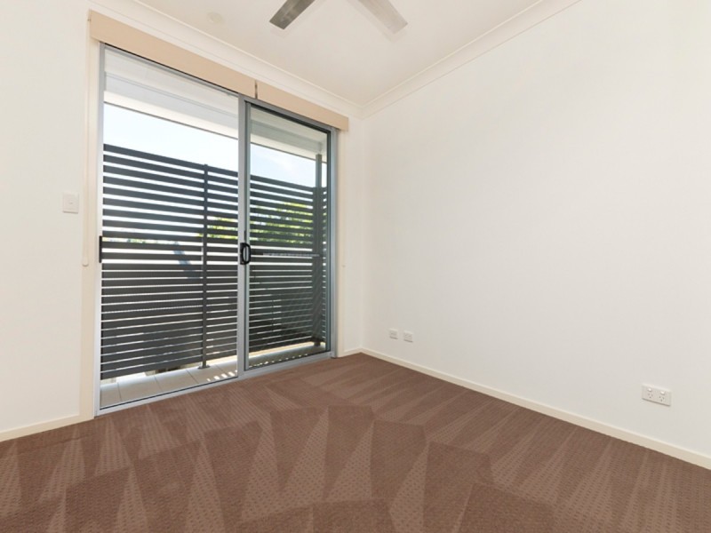 1/57 Sisley Street, St Lucia QLD 4067