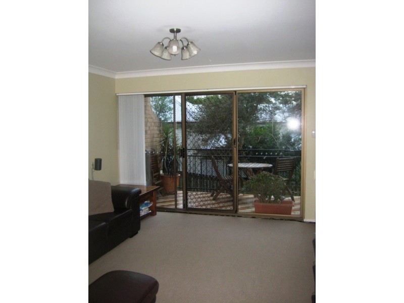 2/11 Lucinda Street, Taringa QLD 4068