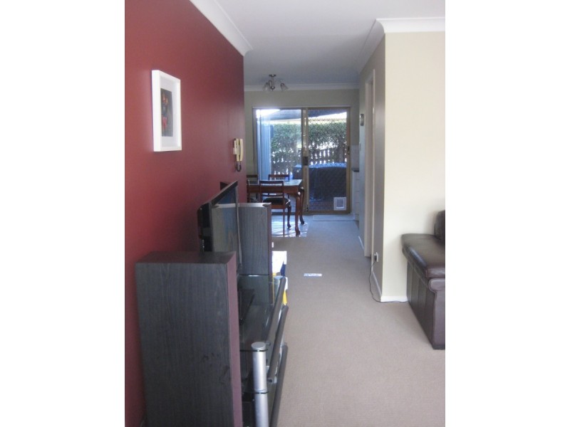 2/11 Lucinda Street, Taringa QLD 4068
