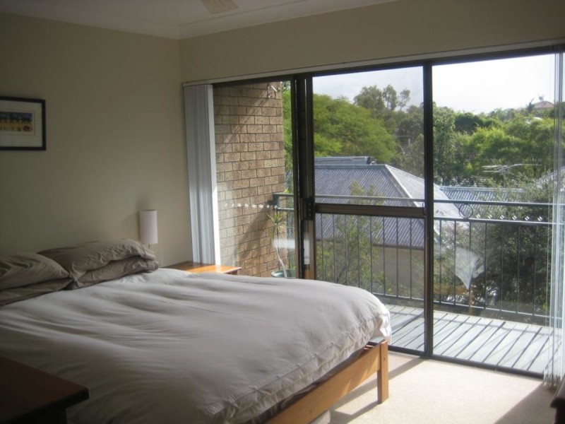 2/11 Lucinda Street, Taringa QLD 4068