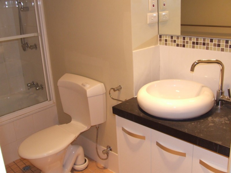 2/11 Lucinda Street, Taringa QLD 4068