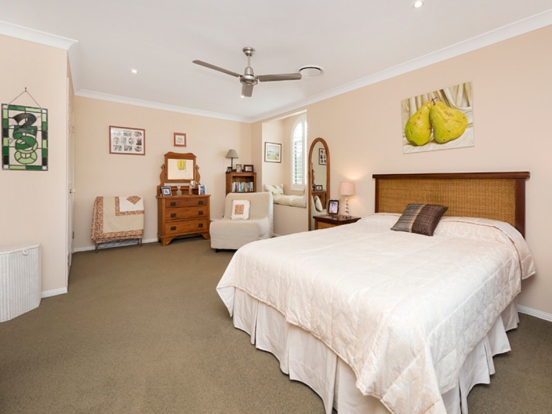 6 Westaway Crescent, Bellbowrie QLD 4070