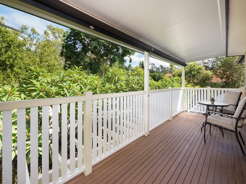 6 Westaway Crescent, Bellbowrie QLD 4070