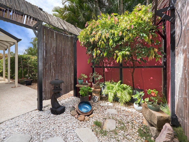 6 Westaway Crescent, Bellbowrie QLD 4070