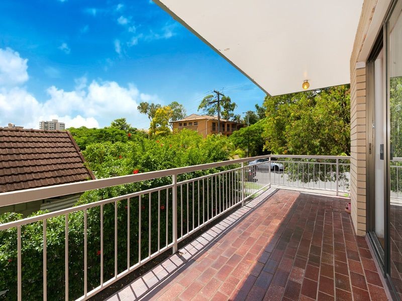 1/37 Mitre Street, St Lucia QLD 4067