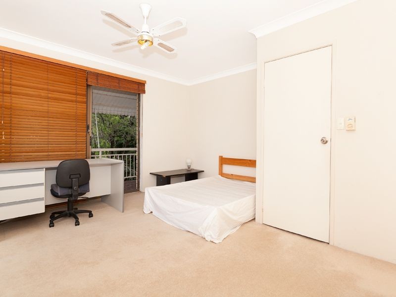 1/37 Mitre Street, St Lucia QLD 4067