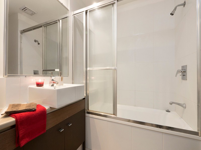 2/26 Lambert Road, Indooroopilly QLD 4068