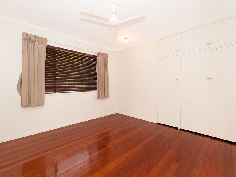 24 Dumbarton Drive, Kenmore QLD 4069