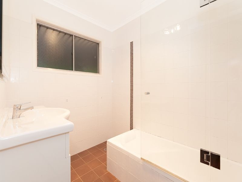 24 Dumbarton Drive, Kenmore QLD 4069