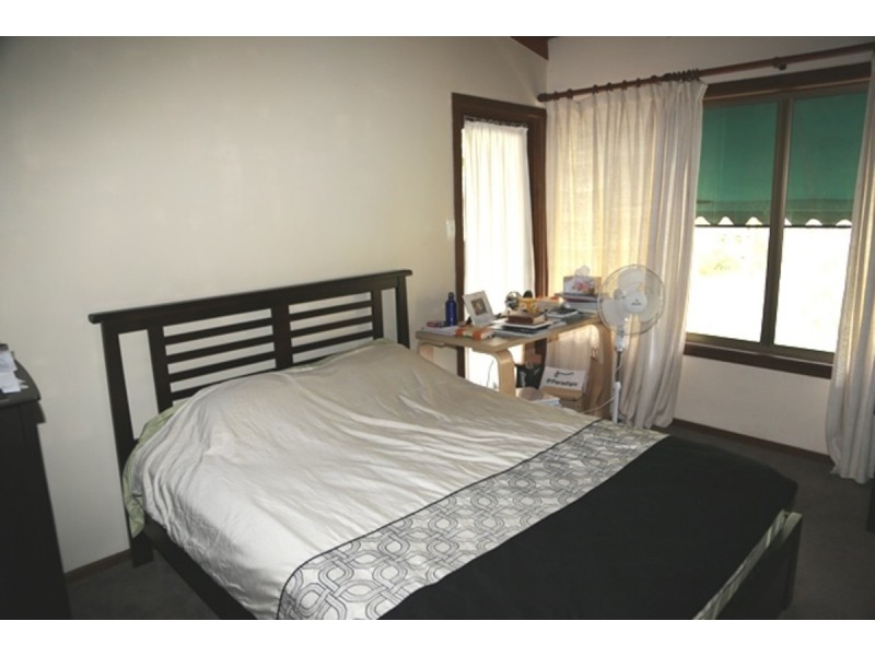 38 Tucker Street, Chapel Hill QLD 4069