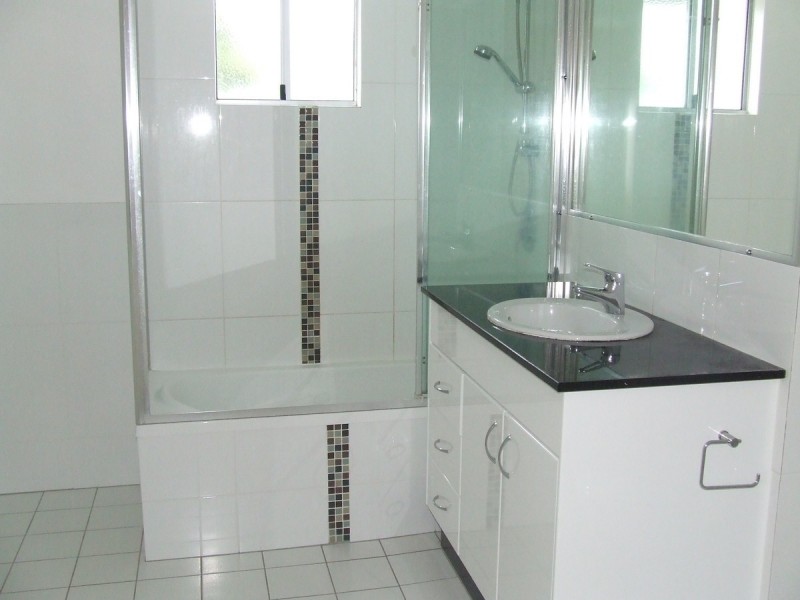 7/11 Croyden, Toowong QLD 4066