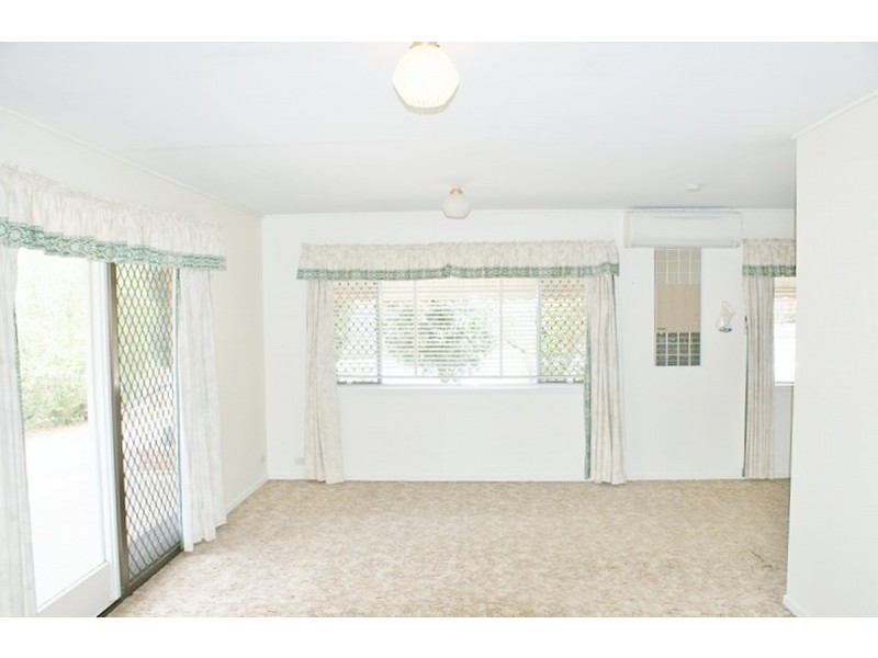 108 Marshall Road, Kenmore QLD 4069