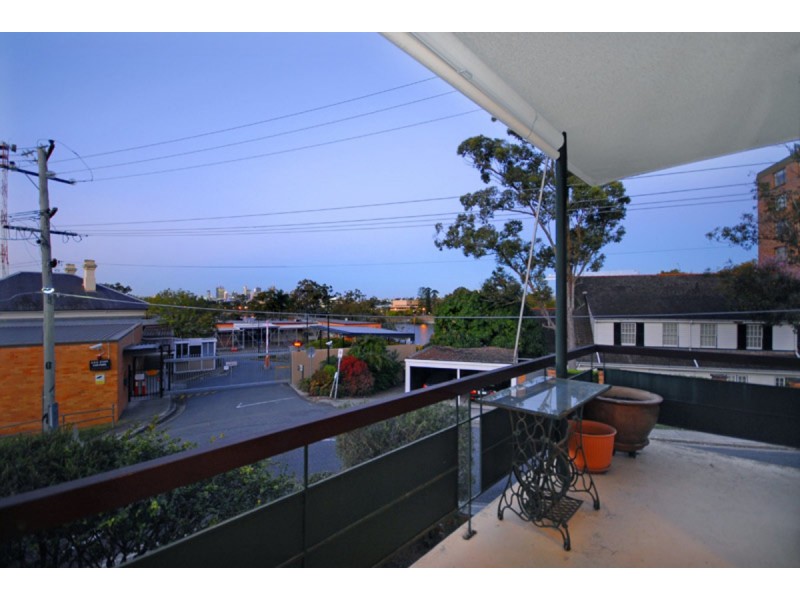 2a/15 Archer Street, Toowong QLD 4066