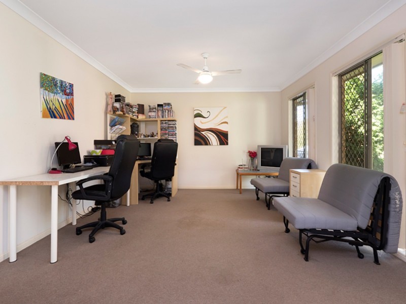 15 Oleosa Close, Moggill QLD 4070