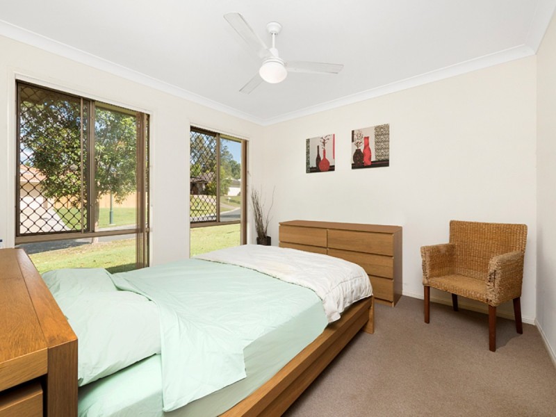 15 Oleosa Close, Moggill QLD 4070