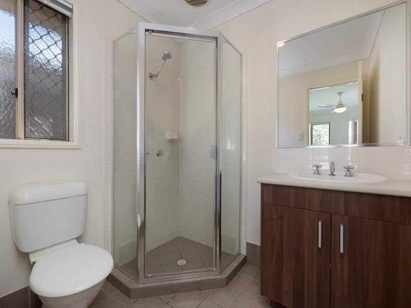 15 Oleosa Close, Moggill QLD 4070