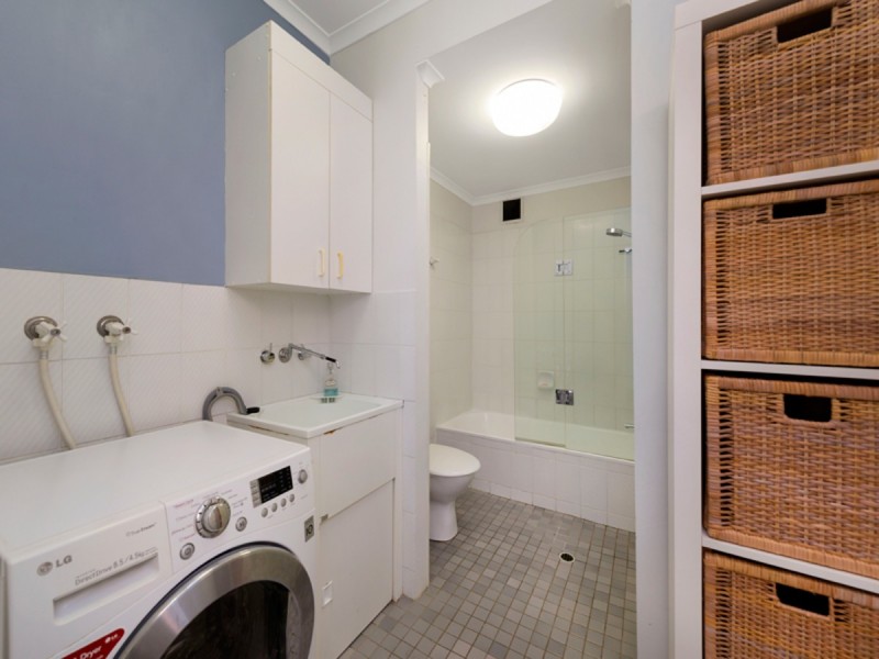 7/8 Carr Street, St Lucia QLD 4067