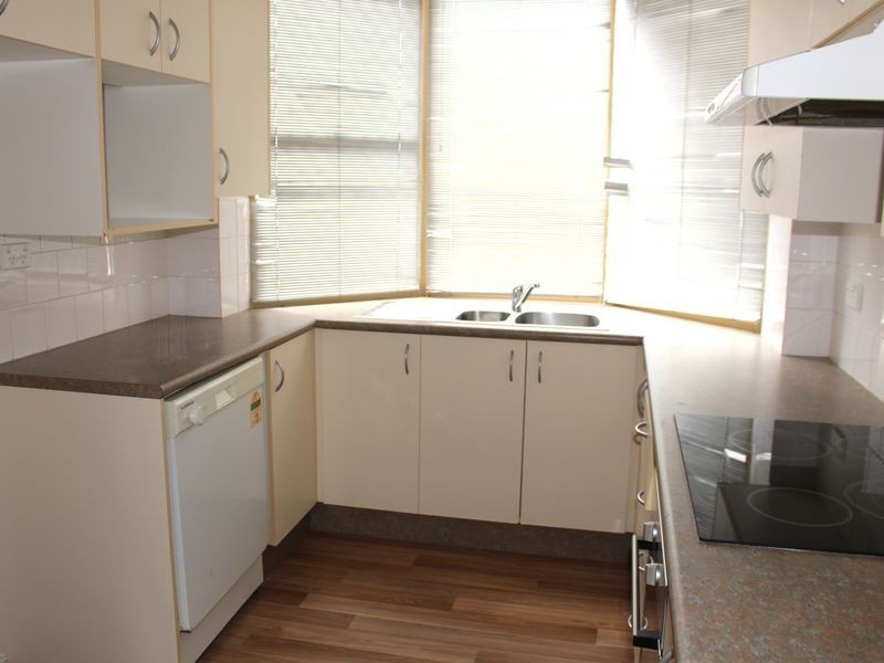 4/15 Clarence Road, Indooroopilly QLD 4068