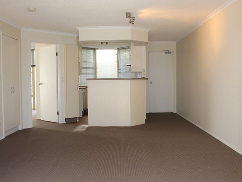 4/15 Clarence Road, Indooroopilly QLD 4068