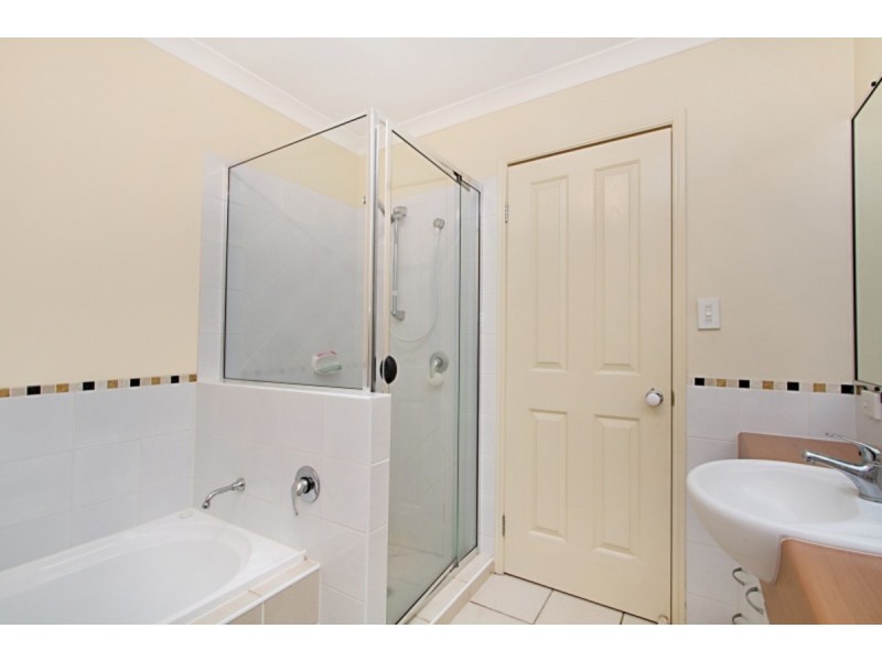 5/9 Pamela Place, Kenmore Hills QLD 4069