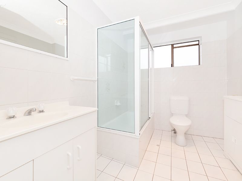 4/27 Cadell Street, Toowong QLD 4066