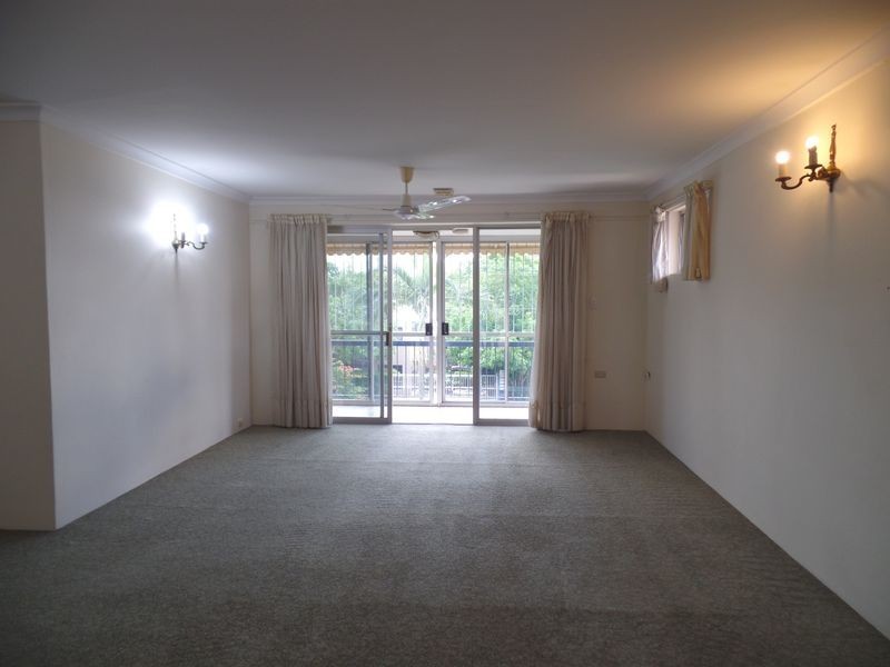 4/41 Sisley Street, St Lucia QLD 4067