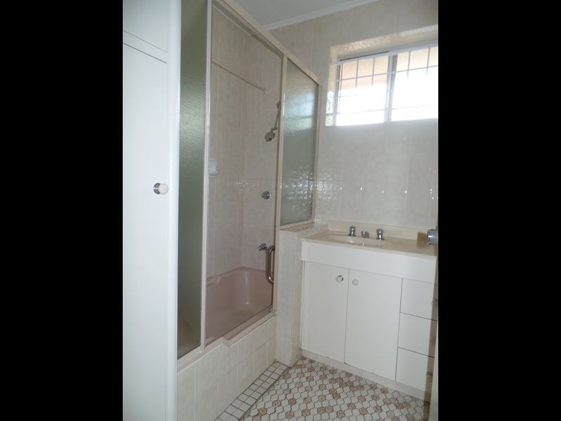 4/41 Sisley Street, St Lucia QLD 4067