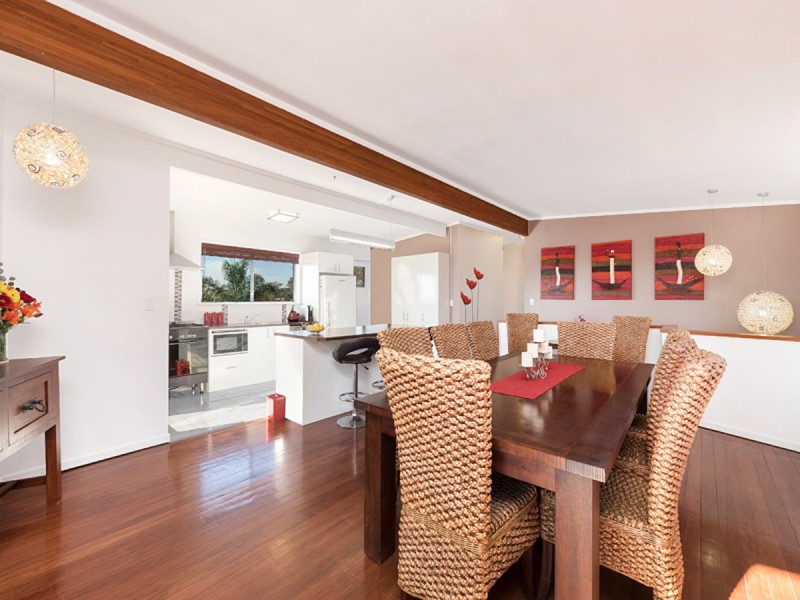 24 Dougy Place, Bellbowrie QLD 4070