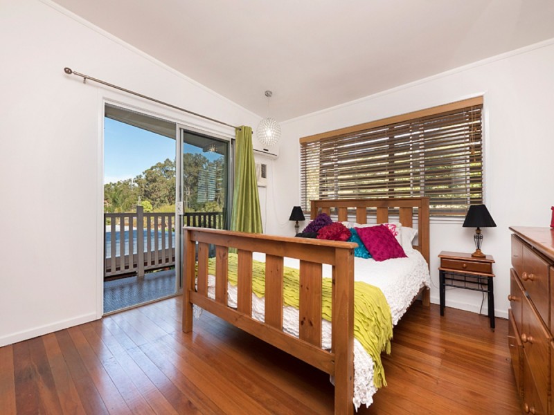 24 Dougy Place, Bellbowrie QLD 4070