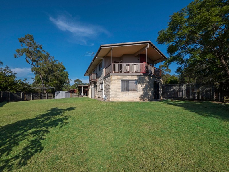 24 Dougy Place, Bellbowrie QLD 4070