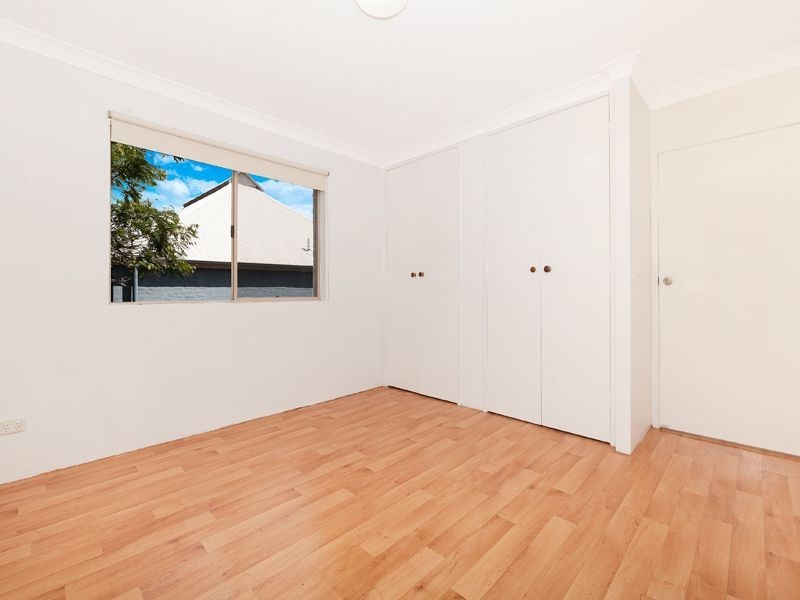 1/33 York Street, Indooroopilly QLD 4068