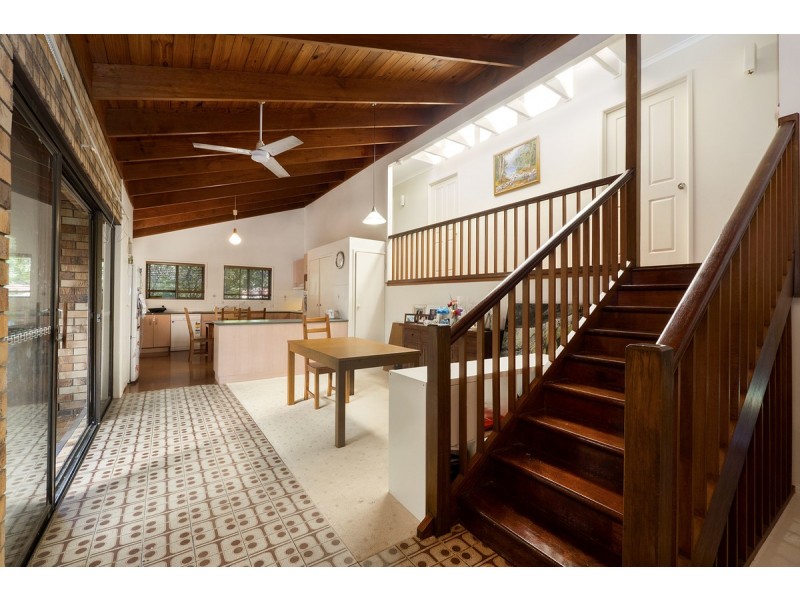 4 Pilin Place, Chapel Hill QLD 4069