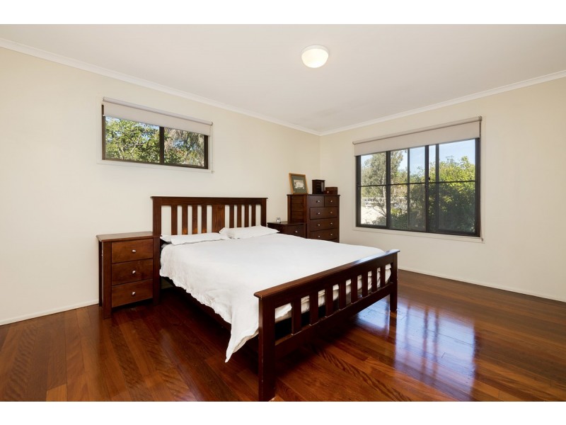 4 Pilin Place, Chapel Hill QLD 4069
